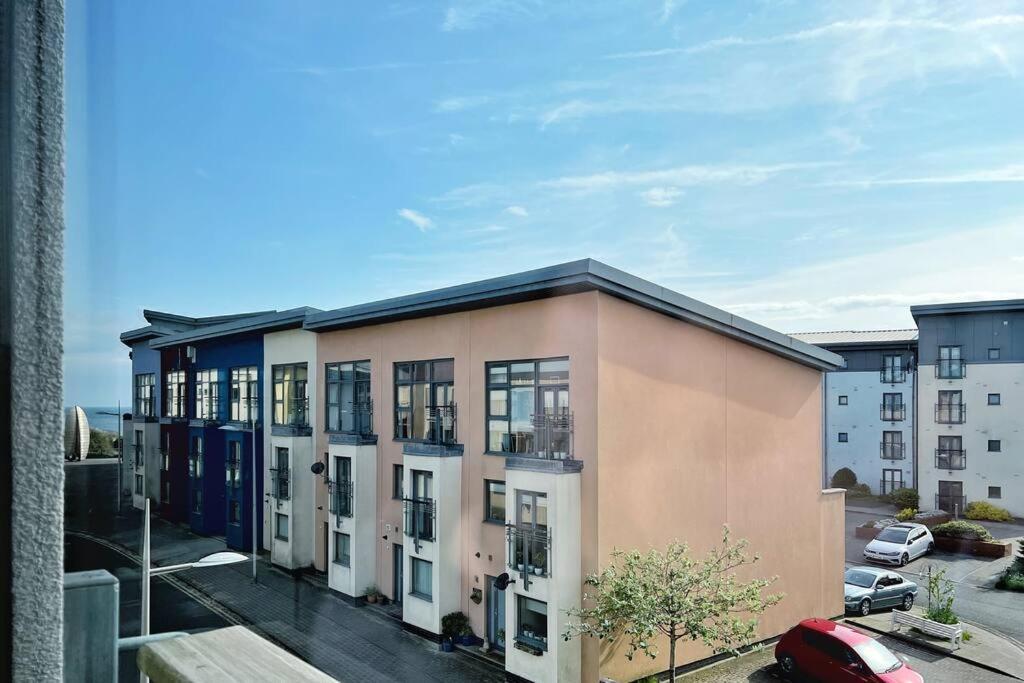 New Luxurious And Business Apt Apartment Swansea Exterior photo